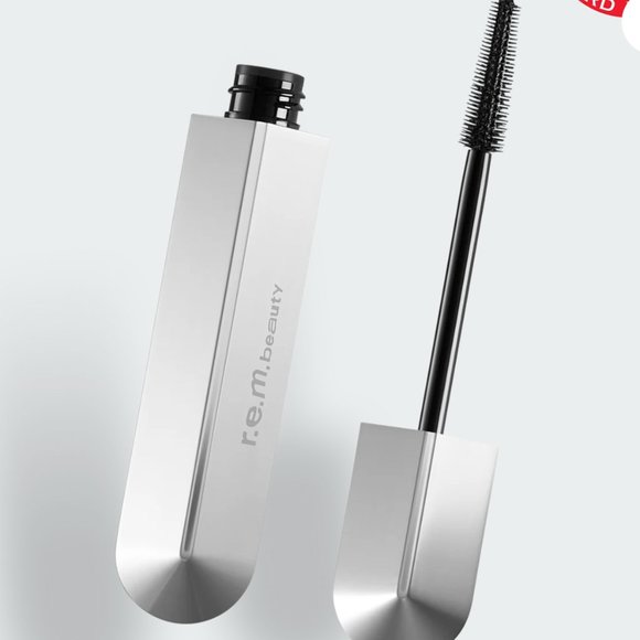 r.e.m. beauty Lengthening Mascara | Midnight Black | NEW MAKEUP - Picture 5 of 5